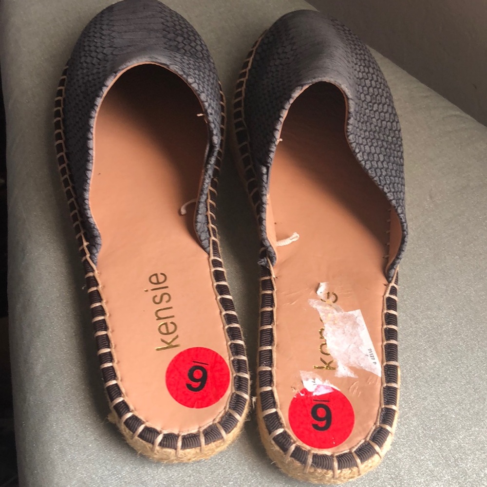 Flat Snakeskin Pattern Slides - image 2